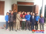 Huyện đoàn Cẩm Xuyên bàn giao nhà tình nghĩa cho cựu TNXP tại thị trấn Thiên Cầm.