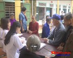 Tổ chức khám và cấp phát thuốc chữa bệnh cho người nghèo xã Cẩm Sơn.