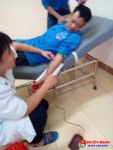 Thành viên CLB Ngân hàng máu sống huyện Cẩm Xuyên tình nguyện hiến máu cứu người trong cơn nguy cấp