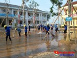 Đoàn trường THPT Nguyễn Đình Liễn đồng hành khắc phục khó khăn sau đợt lũ lịch sử 2016