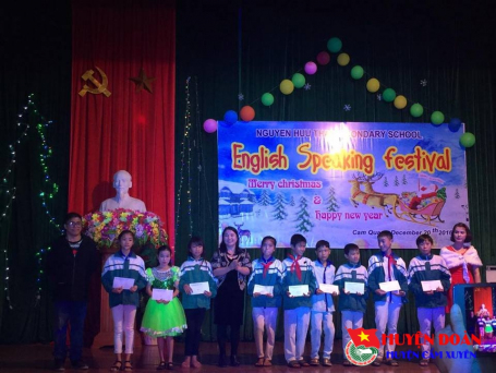 Liên đội trường THCS Nguyễn Hữu Thái tổ chức Hoạt động ngoại khoá: "English speaking festival".