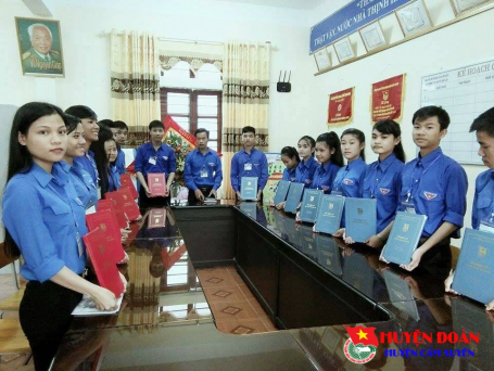 Đoàn trường THPT Nguyễn Đình Liễn với nhiều hoạt động hướng về ngày sinh Chủ tịch Hồ...