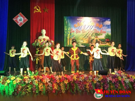 Liên đội trường THCS Nguyễn Hữu Thái tổ chức thành công hoạt động ngoại khóa "Em yêu văn học dân gian"