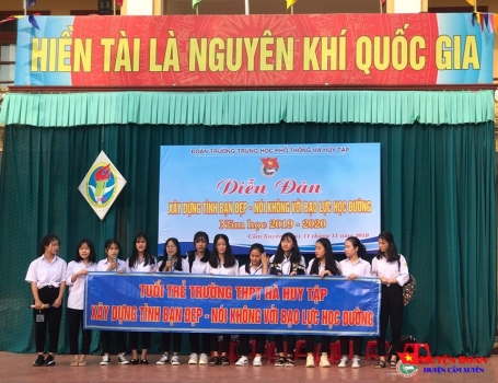 Trường THPT Hà Huy Tập tổ chức thành công diễn đàn "Xây dựng tình bạn đẹp - nói không với bạo lực học đường"