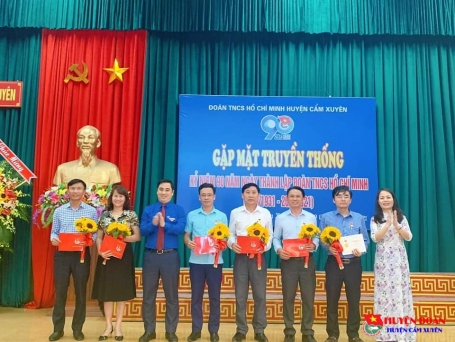 Tổ chức thành công chương trình gặp mặt truyền thống kỷ niệm 90 năm thành lập đoàn TNCS Hồ Chí Minh (26/3/1931 - 26/3/2021)