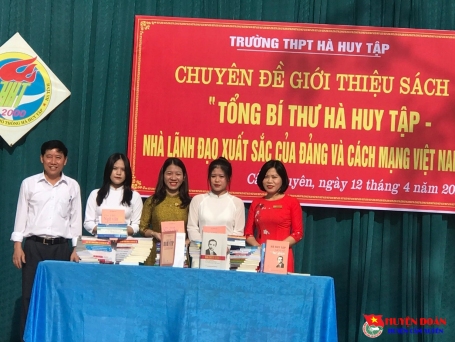 Trường THPT Hà Huy Tập tổ chức chuyên đề giới thiệu sách "Tổng Bí thư Hà Huy Tập - Nhà lãnh đạo xuất sắc của Đảng và cách mạng Việt Nam"
