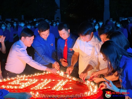 Hơn 500 ngọn nến thắp lên tri ân tưởng nhớ 116 năm ngày sinh cố Tổng Bí thư Hà Huy Tập