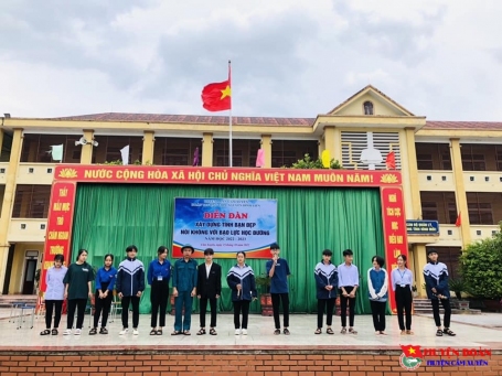 Trường THPT Nguyễn Đình Liễn tổ chức diễn đàn "Xây dựng tình bạn đẹp nói không với bạo lực học đường"