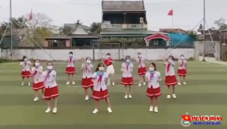 Liên đội Trường Tiểu học Thị trấn Cẩm Xuyên: Linh hoạt, sáng tạo trong thực hiện hiệu quả Chương trình Thiếu nhi Hà Tĩnh - Học tập tốt, rèn luyện chăm