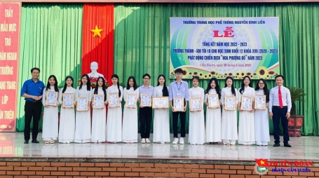 Đoàn trường THPT Nguyễn Đình Liễn tổ chức tổng kết năm học 2022-2023, Lễ trưởng thành "Khi tôi 18", phát động chiến dịch tình nguyện hè "Hoa phượng đỏ" năm 2023