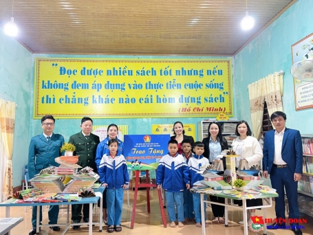Liên đội trường Tiểu học Cẩm Hưng khánh thành không gian đọc sách, tương tác và sinh hoạt đội