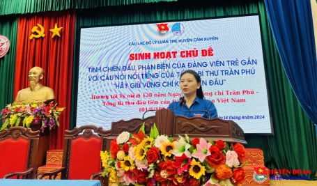 CLB Lý luận trẻ tổ chức sinh hoạt chủ đề Tính chiến đấu, phản biện của Đảng viên trẻ gắn với câu nói nổi tiếng của Tổng Bí thư Trần Phú "Hãy giữ vững chí khí chiến đấu"