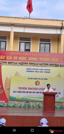 LIÊN ĐỘI TRƯỜNG THCS ĐẠI THÀNH TỔ CHỨC TUYÊN TRUYỀN LUẬT TRẺ EM, LẤY Ý KIẾN TRẺ EM VÀO CÁC VẤN ĐỀ LIÊN QUAN ĐẾN TRẺ EM