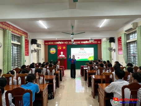HỘI ĐỒNG ĐỘI HUYỆN TỔ CHỨC TẬP HUẤN NÂNG CAO NĂNG LỰC THỰC HIỆN QUYỀN TRẺ EM CHO CÁN BỘ CHỈ HUY ĐỘI VÀ THIẾU NHI NỒNG CỐT NĂM HỌC 2024 - 2025