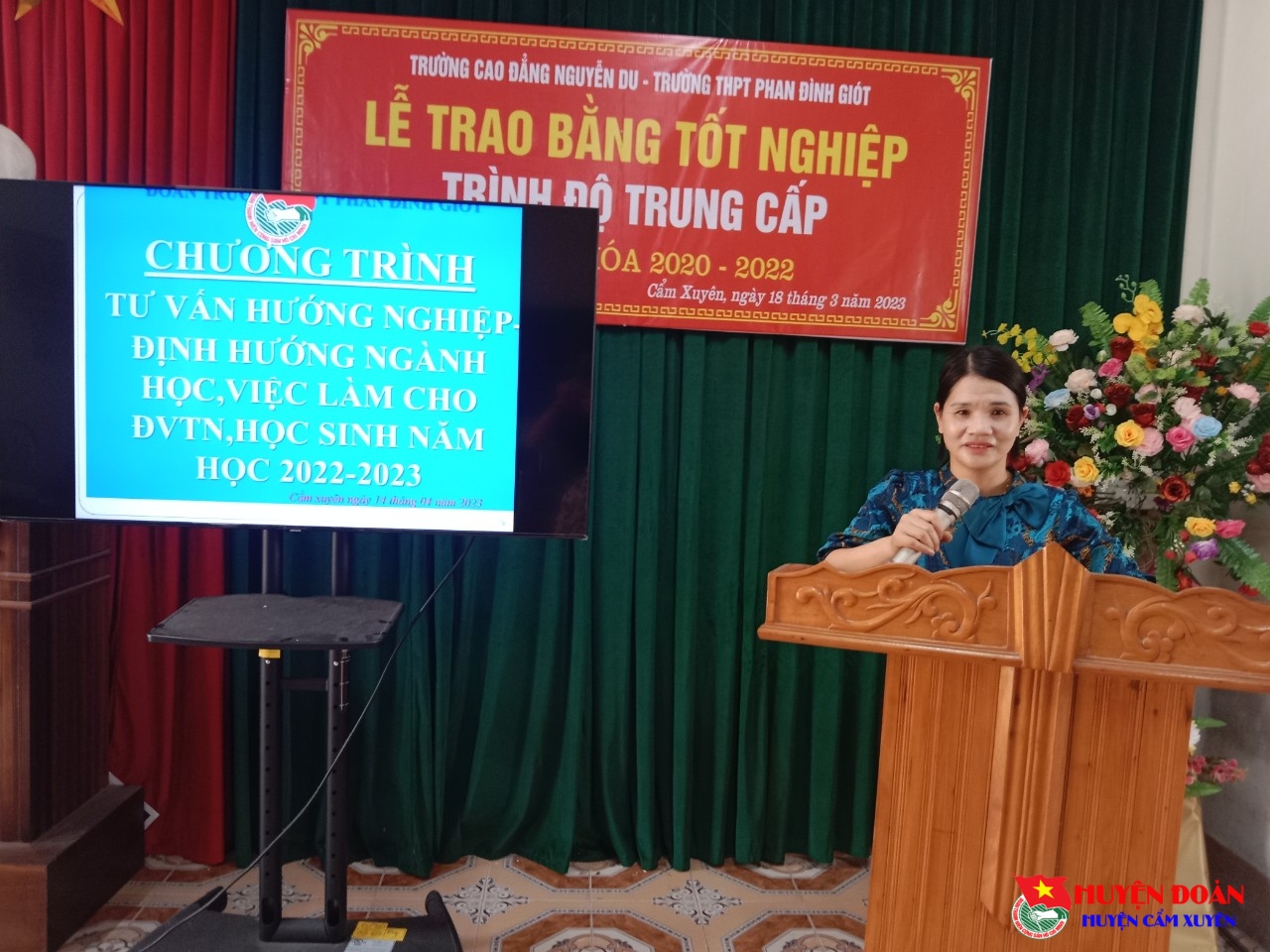Đoàn trường THPT Phan Đình Giót tổ chức chương trình Tư vấn hướng nghiệp cho ĐVTN khối 12